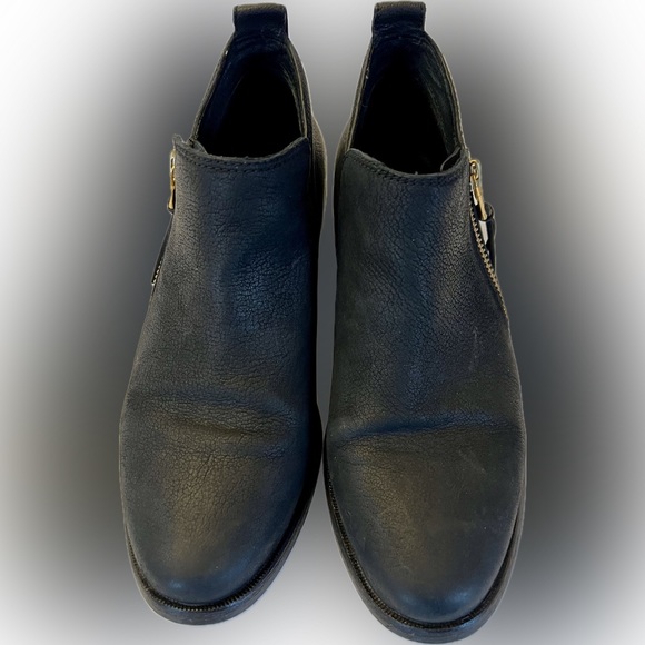 UGG Glee Side Zip Ankle Bootie Black Leather Size 6.5 - Picture 3 of 9